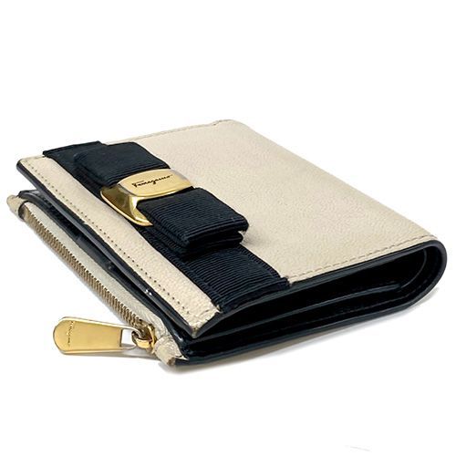 新品 フェラガモ FERRAGAMO 2つ折り財布 ウォレット ブラック 黒 | フリマアプリ ラクマ