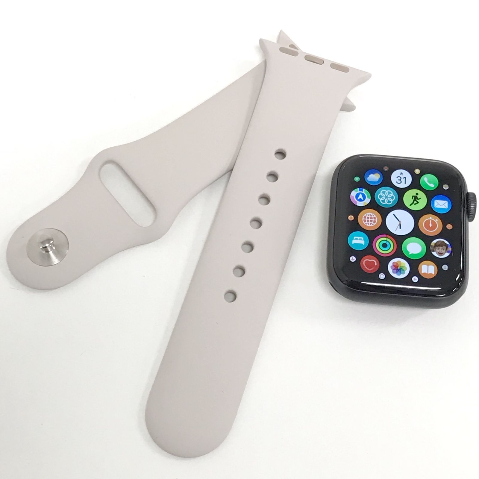 BT容量78％】AppleWatch5 40mm/GPS/グレイ【特価】 www.krzysztofbialy.com