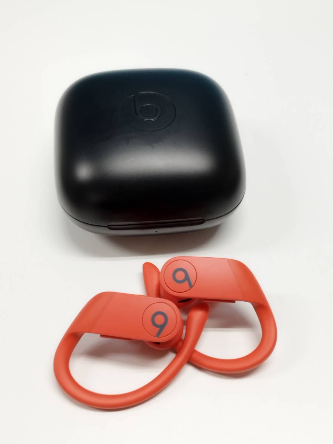 未使用Powerbeats Pro ホワイト A2078 現状品】Powerbeats Pro (A2078) ワイヤレスイヤホン 未使用Powerbeats