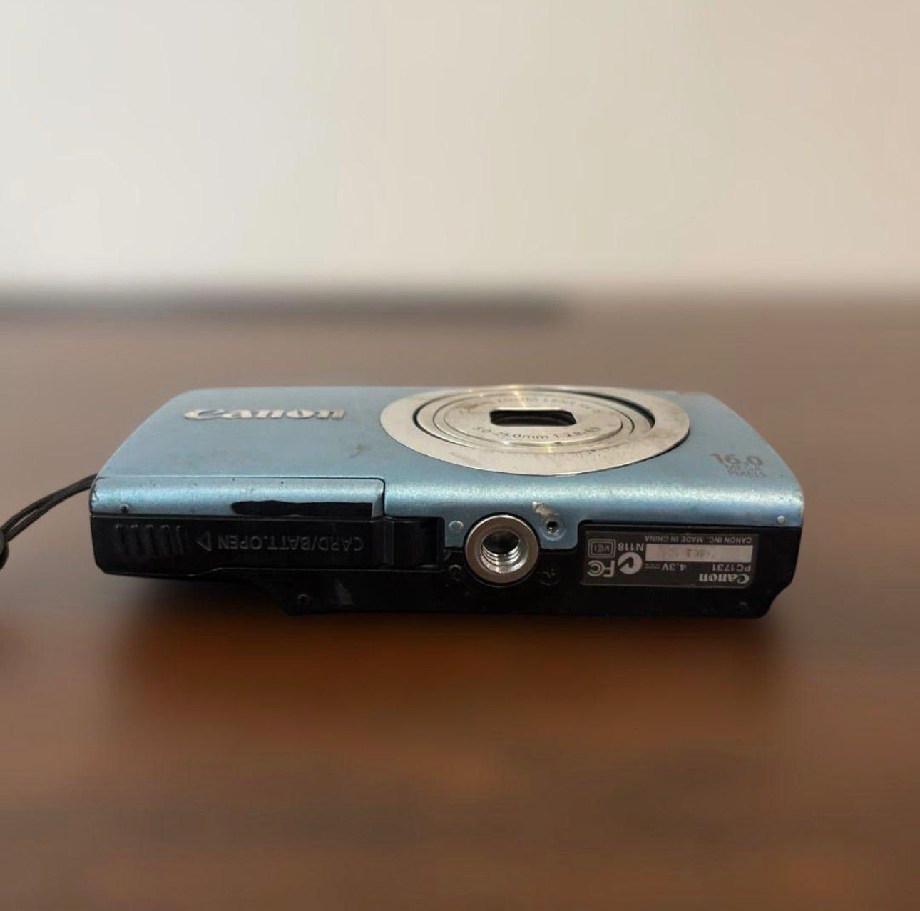 4369 Canon PowerShot A2400 IS ブルー デジカメ Canon PowerShot