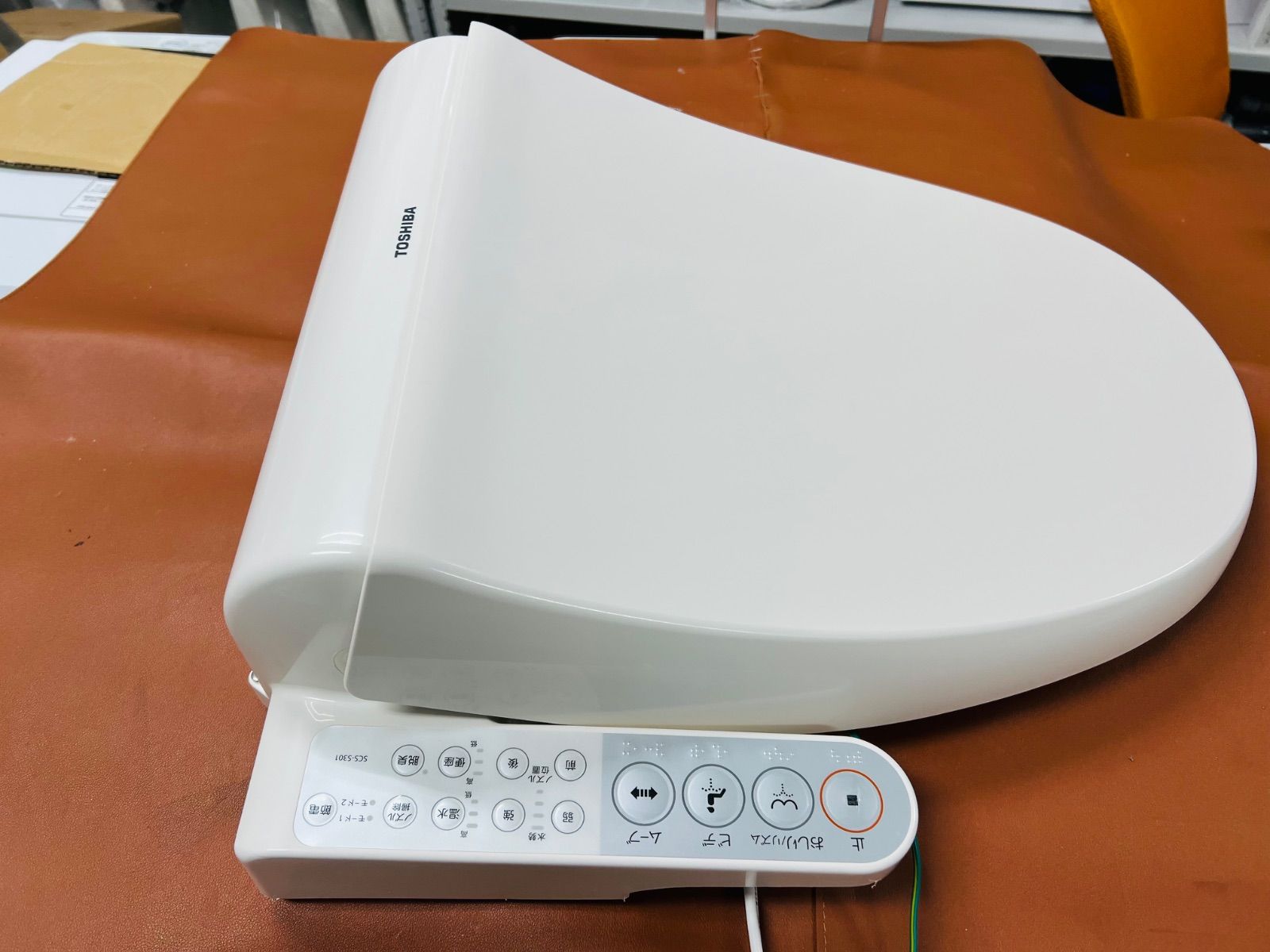 SP592 TOSHIBA 温水洗浄便座 SCSーS301／2019年製 - メルカリ