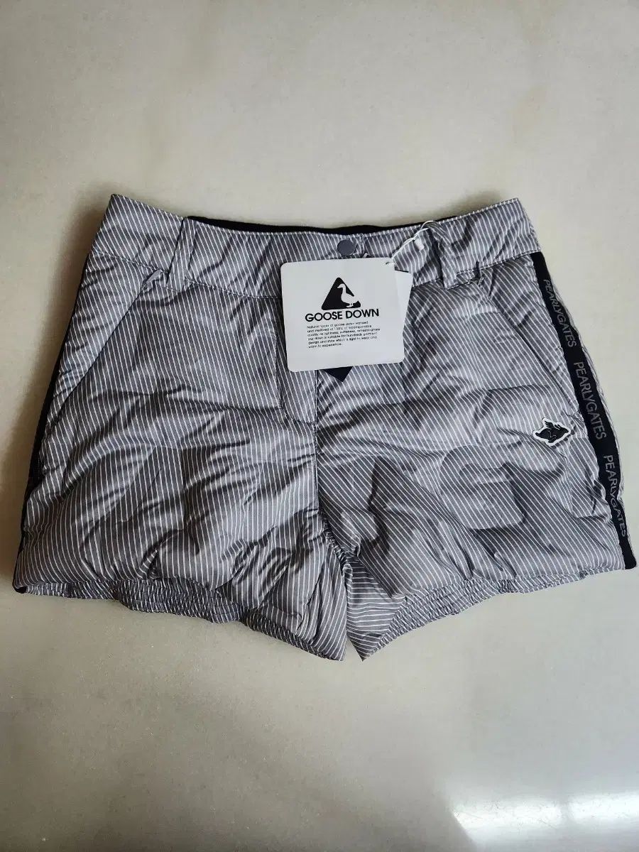 フェアリーゲイツ グースダウン ショートパンツ レディース