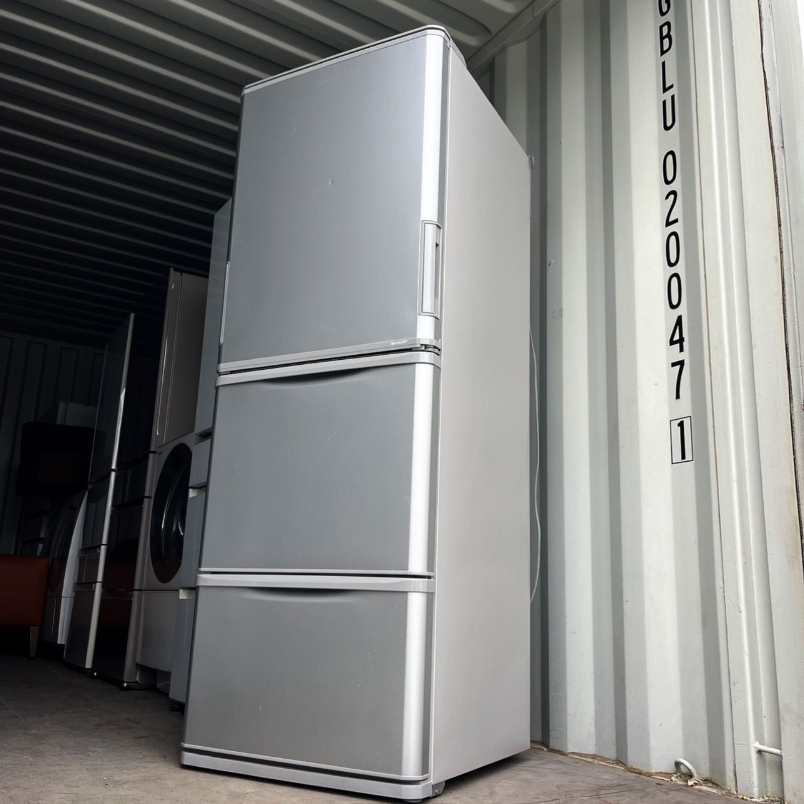 取付無料！SHARP高性能スタイリッシュシルバー左右両開き3ドア冷蔵庫