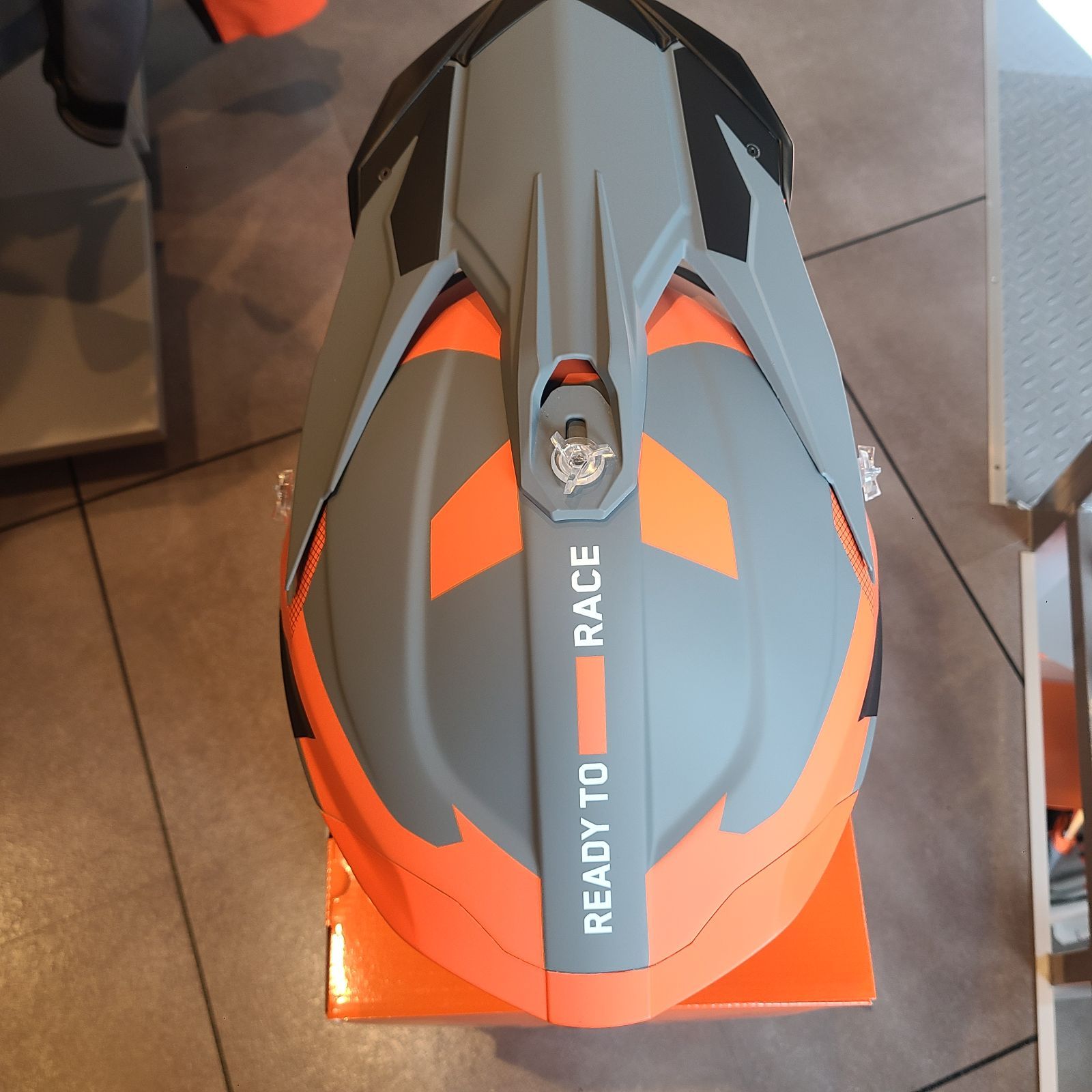 KTM STRYCKER HELMET 軽量 オフロードヘルメット Airoh サイズ L