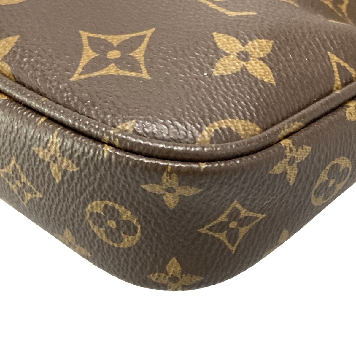 LOUIS VUITTON(ルイヴィトン) ショルダーバッグ モノグラム ミュルティポシェットアクセソワール M44813 カーキ レザー