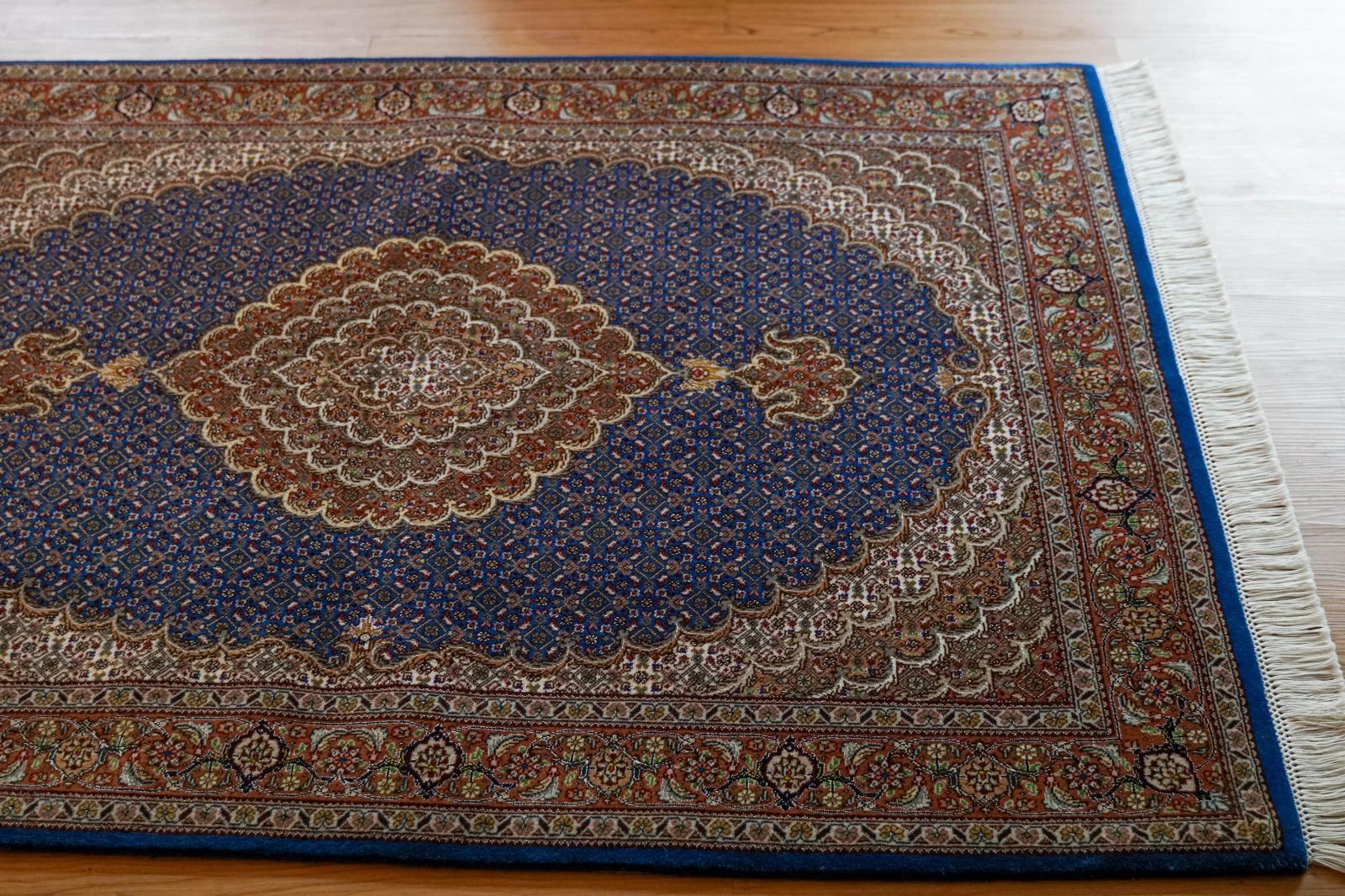 154×106cm 手織り