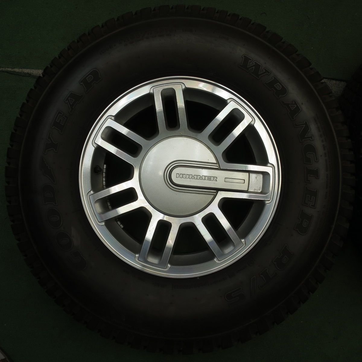 HUMMER ハマー H3 純正　バリ溝2018年製スタッドレスタイヤ4本セット　265/70R16 バリ溝！9.5分☆ハマー H3 純正 265&frasl;75R16 グッドイヤー ラングラー RT