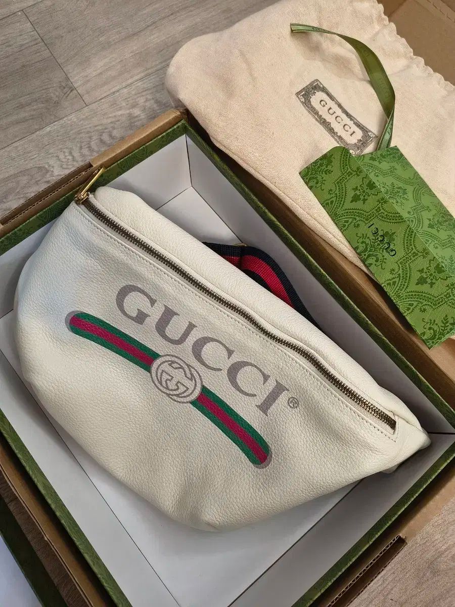 Gucci GUCCI グッチ クリーム クロスバッグ バムバッグ クラッチバッグ バッグ bumbag