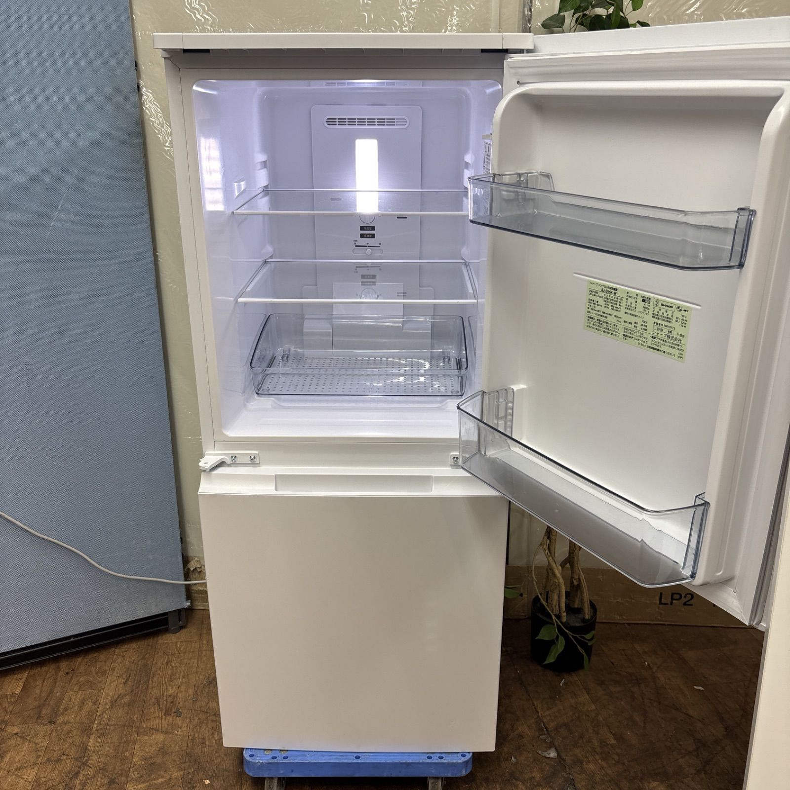 SHARPノンフロン冷凍冷蔵庫152L 2022年製※一部地域配送設置無料 I355 🌈 名古屋市近郊配送設置無料！ 2023年製♪ SHARP 冷蔵庫