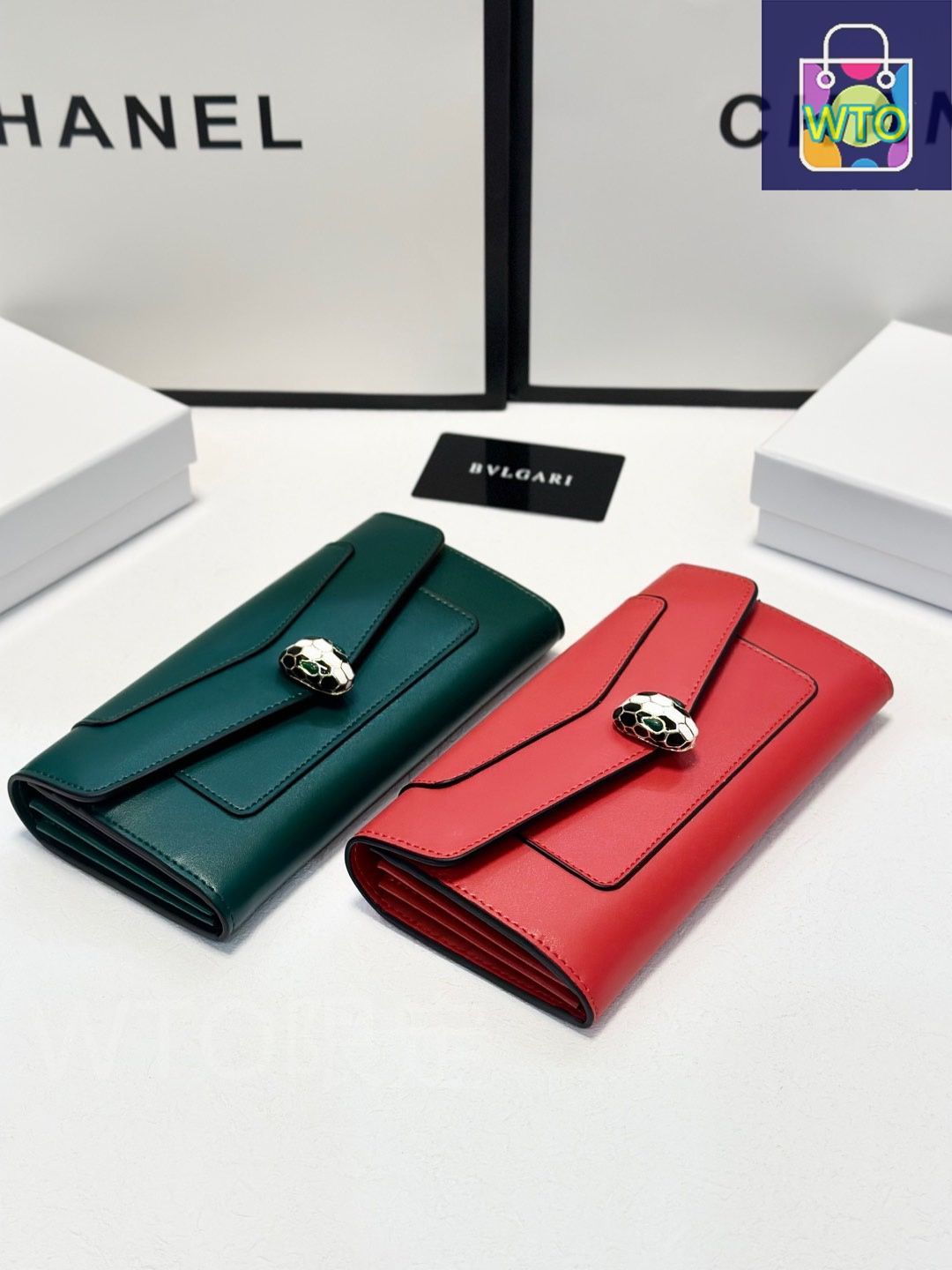 今日 BVLGARI レディースウォレット ブラック グリーン レッド レザー使用 高品質でスタイリッシュなデザイン -WT0輸入