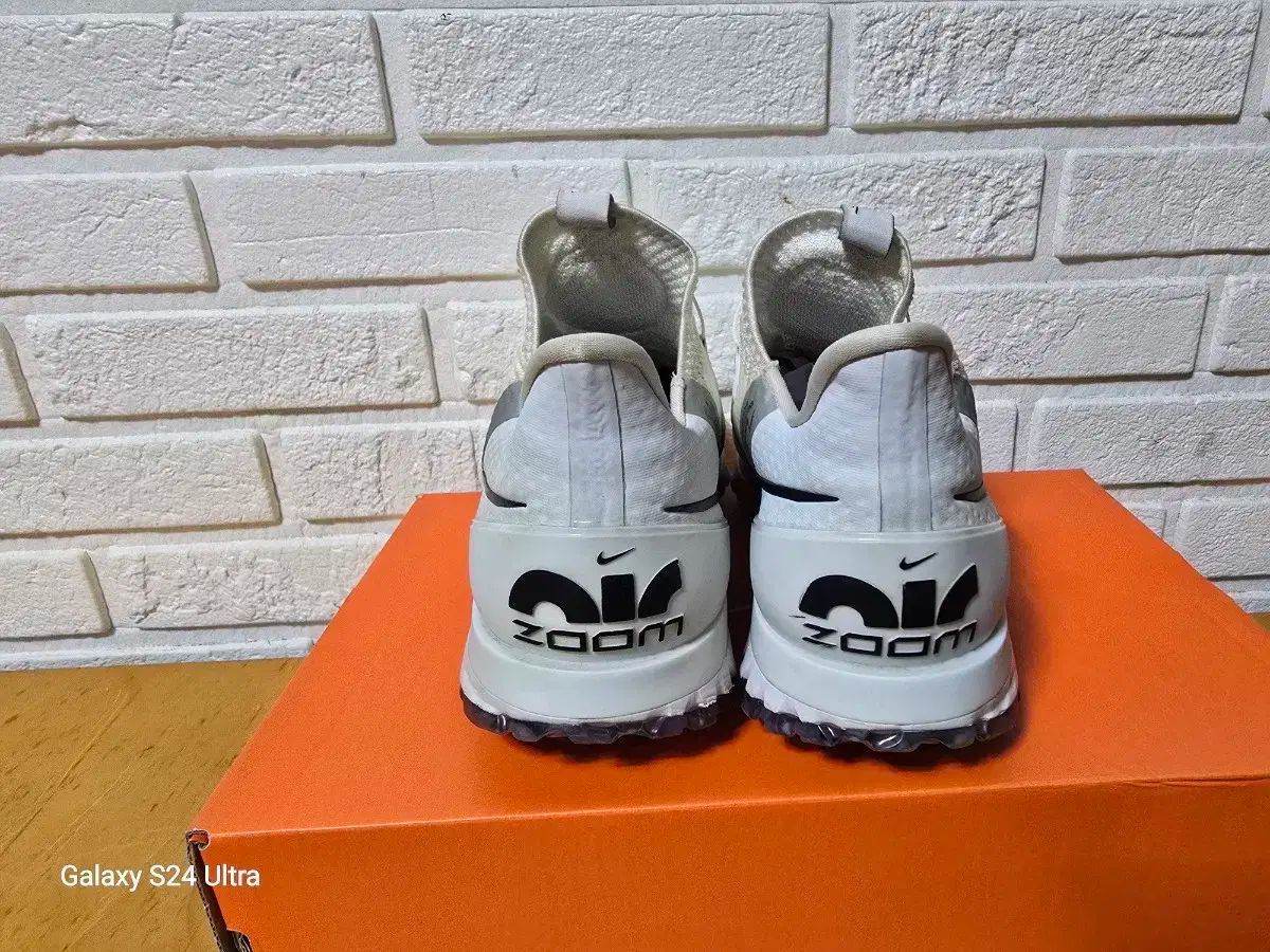 ゴルフシューズ