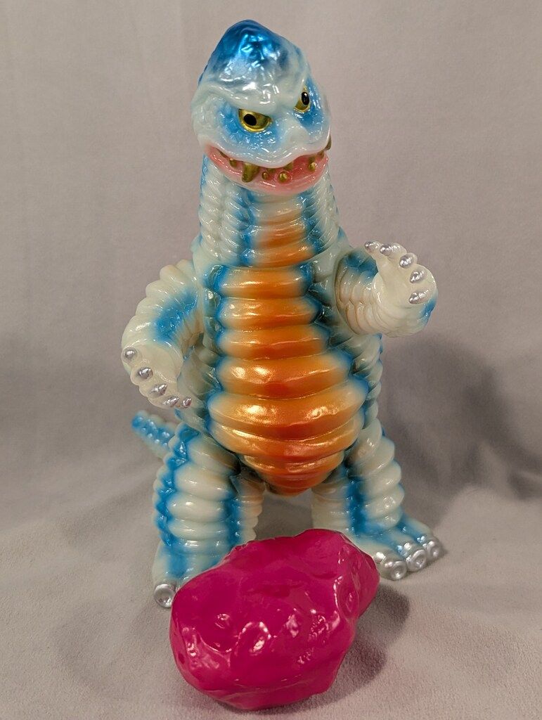 STRANGE GALLERY 僕の怪獣 レッドキング 蓄光