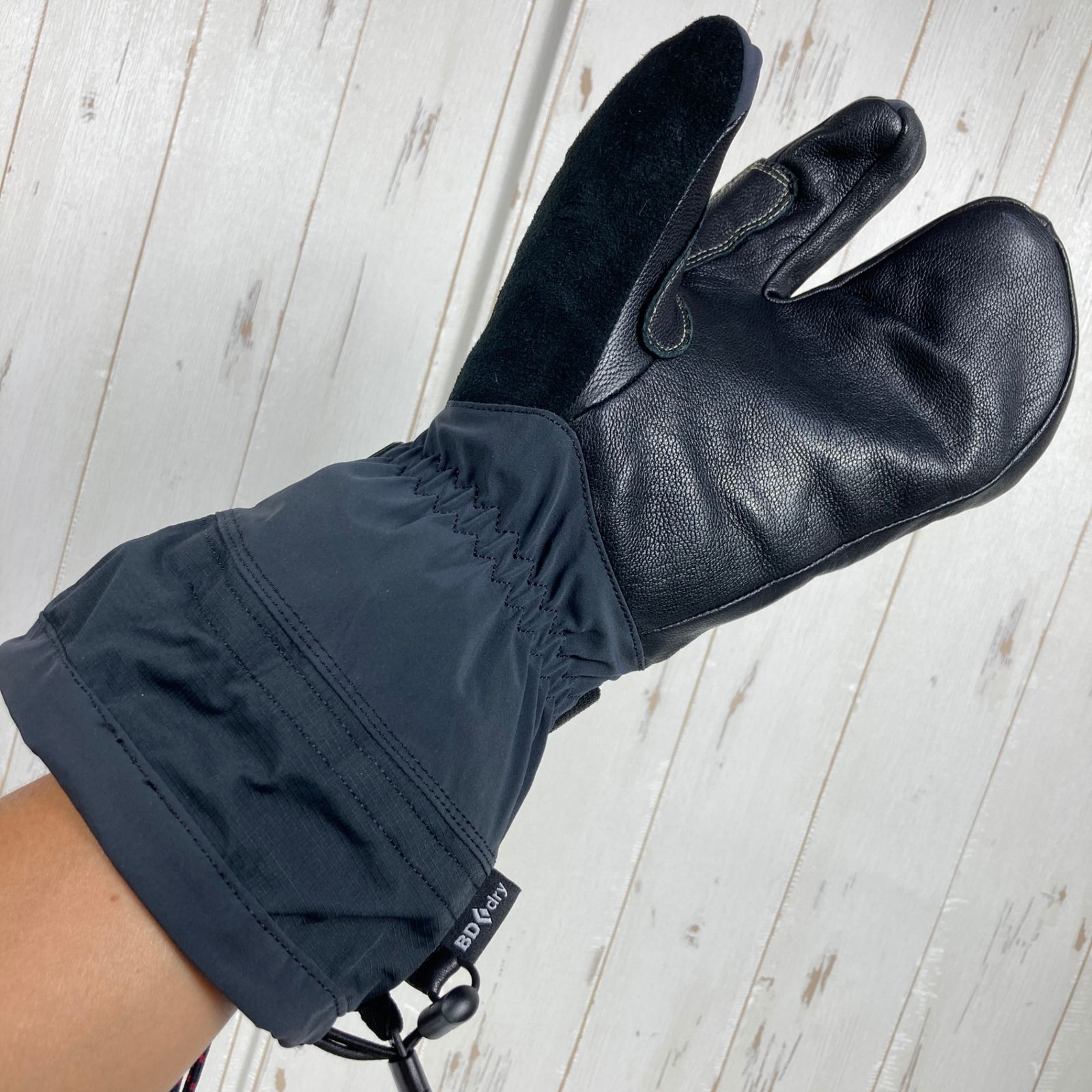 L ブラック系 Black Diamond ブラックダイヤモンド ソロイスト フィンガー グローブ SOLOIST FINGER GLOVES トリガーフィンガー 29℃ ウェア ウェア小物 手袋 z 000