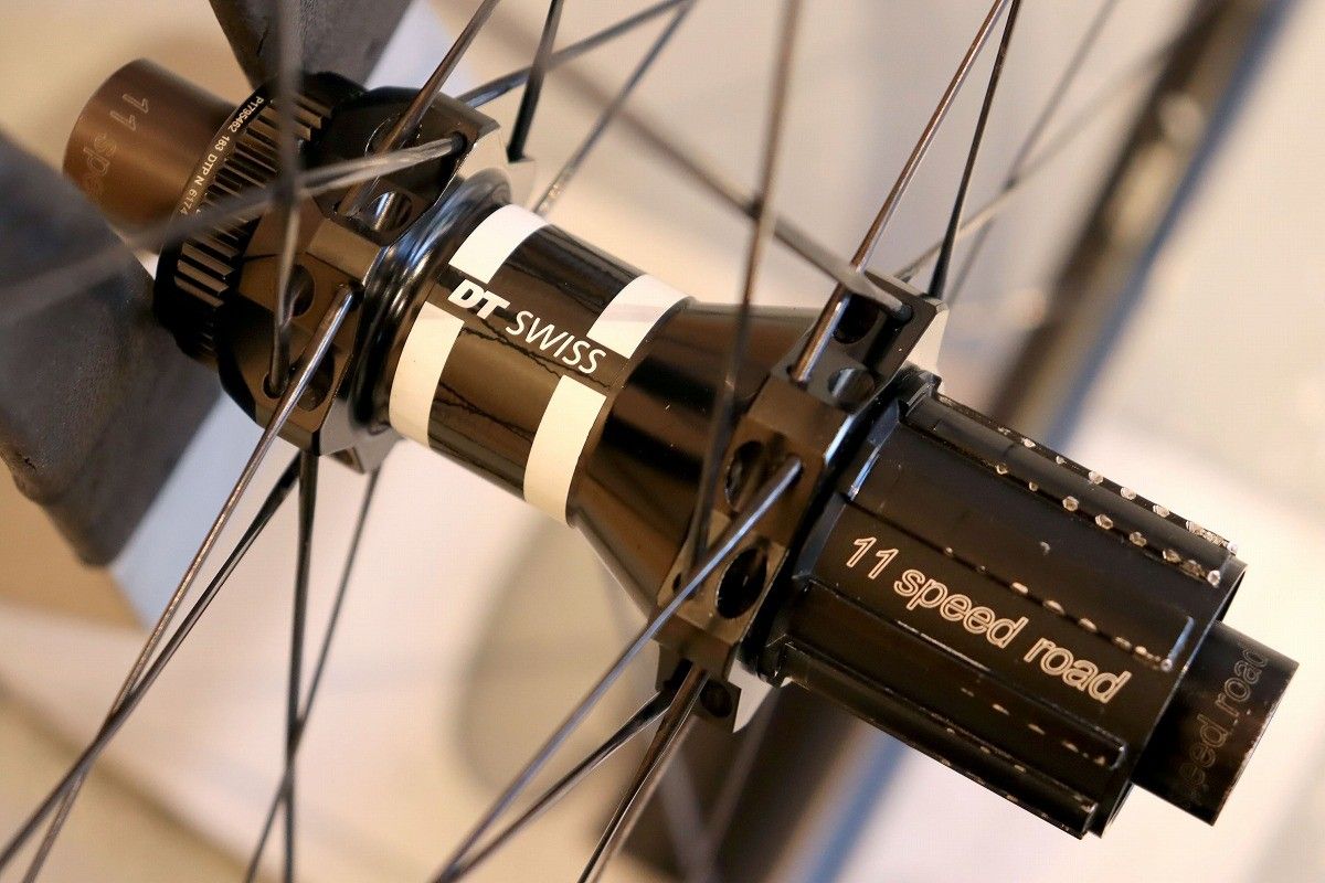 FFWD F4D カーボンホイールセット 12/11s＋デュラエース・ローター FFWD F4D カーボンホイールセット 12/11s＋デュラエース・ローター