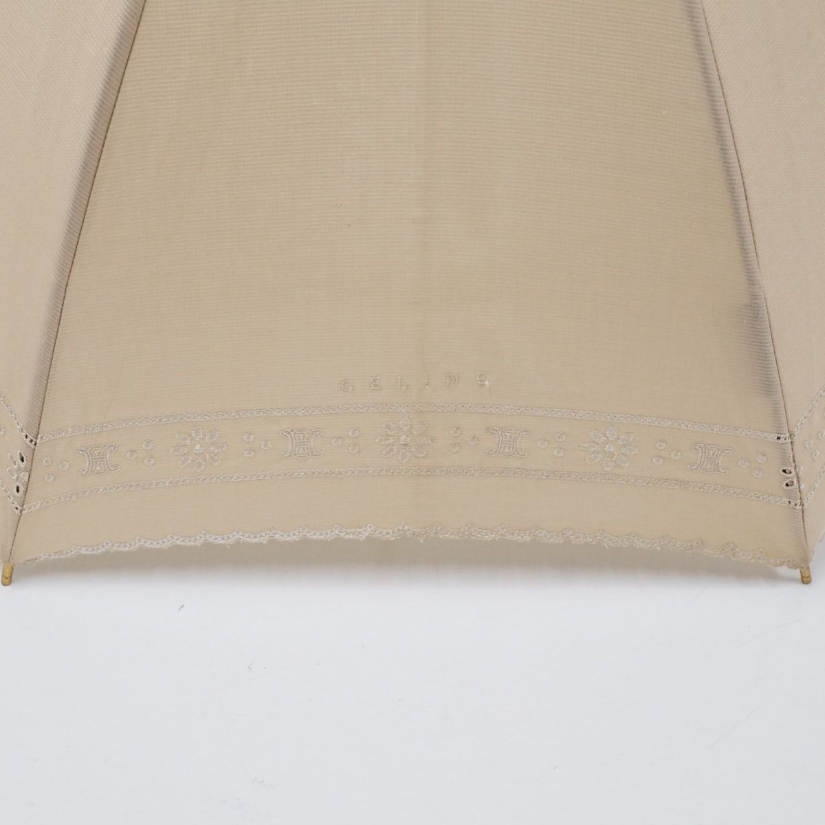 CELINE 日傘 ベージュ 刺繍 logo 日傘 CELINE セリーヌ USED美品 レディース 長傘 マカダム 刺繍 ロゴ