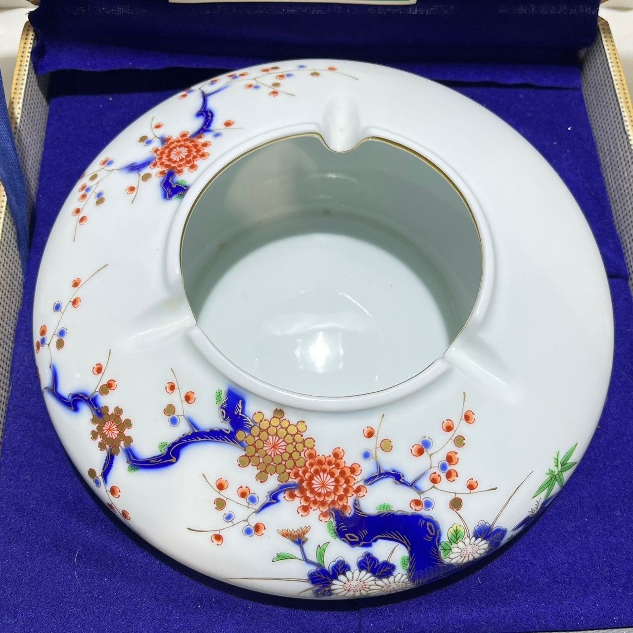 有田焼 深川製磁 灰皿 宮内庁御用達 (管理番号：PLS6616) - メルカリ