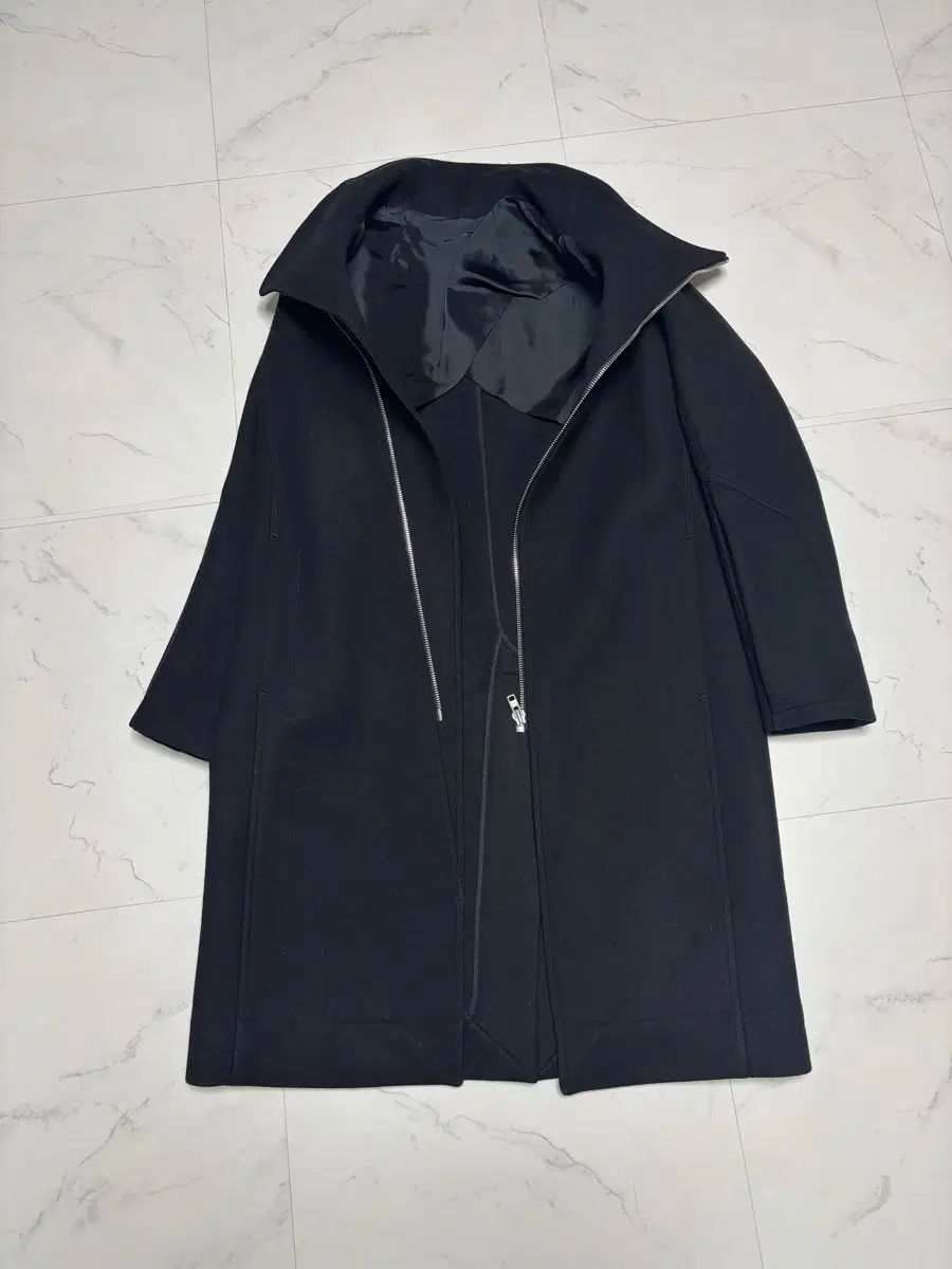 【試着のみ未使用】20年新作Rick Owens ナイロンジップロングコート Rick Owens(リックオウエンス) 斜めジップ ロングコート 48