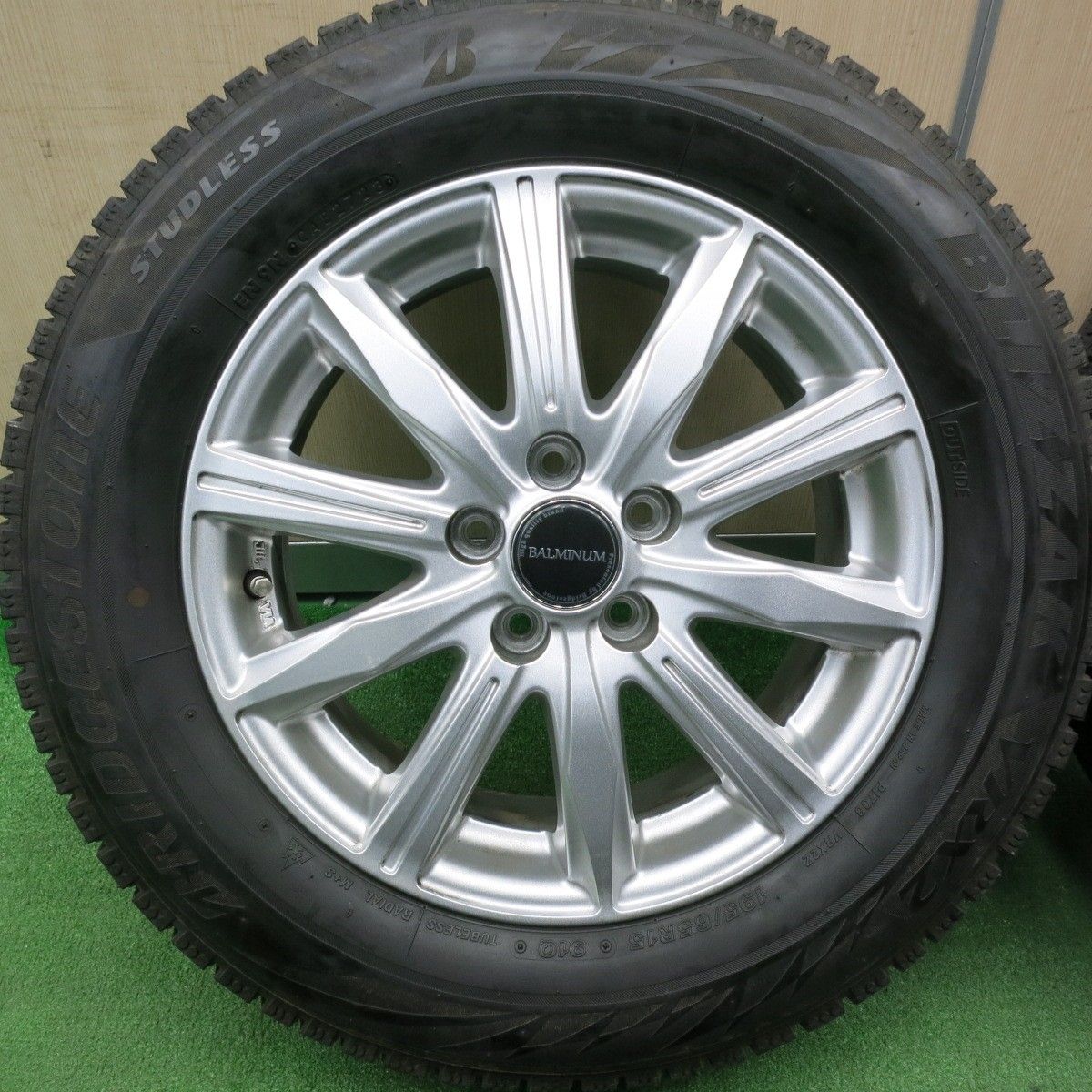 プリウス等に BS ブリザックREVOGZ 195/65R15 ホイールセット 中古 売切!! 中古スタッドレス195⁄65R15ブリザック4本セット ノア、セレナ