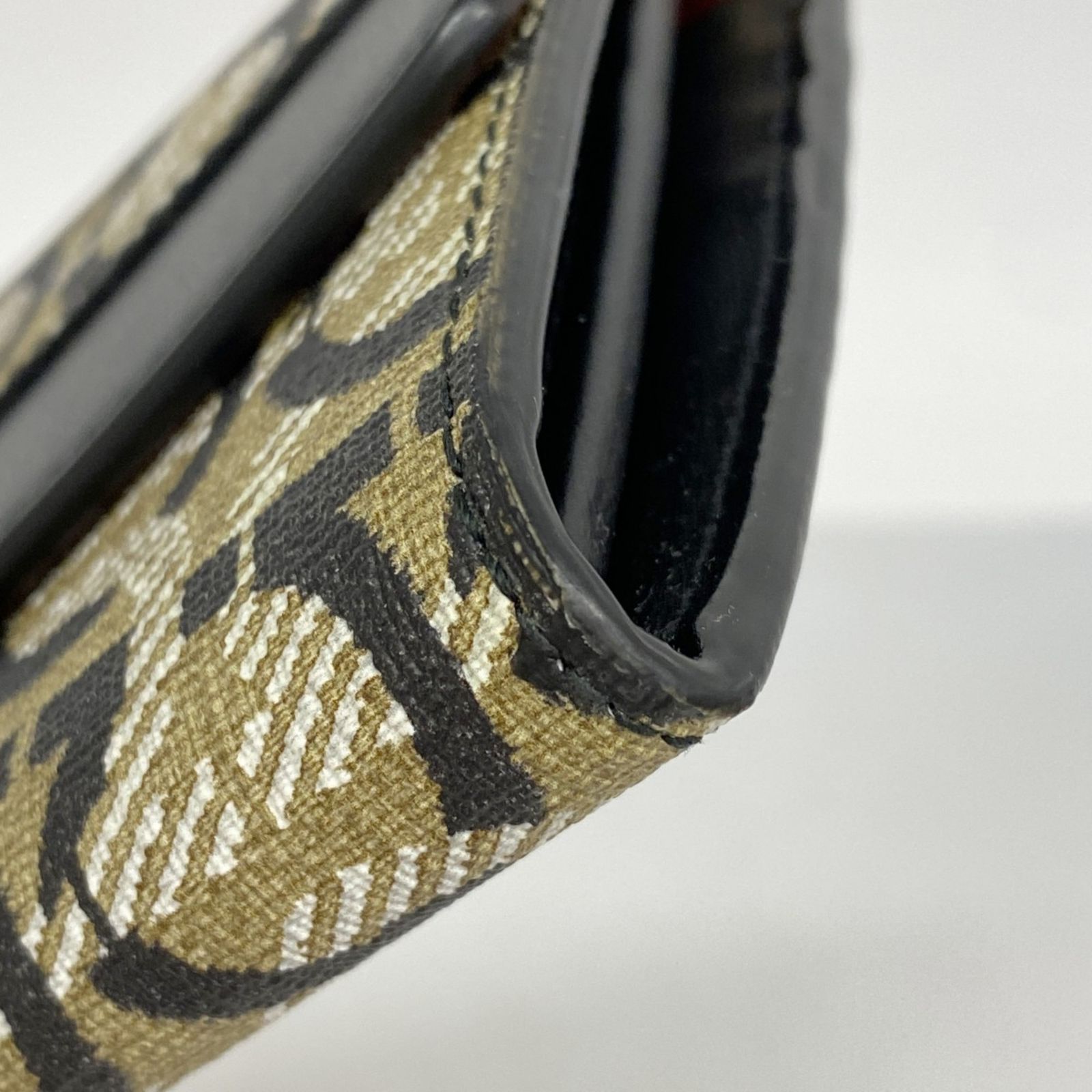 サルヴァトーレ・フェラガモ(Salvatore Ferragamo) サルヴァトーレフェラガモ 長財布 ガンチーニ  ブラック レディース P988748