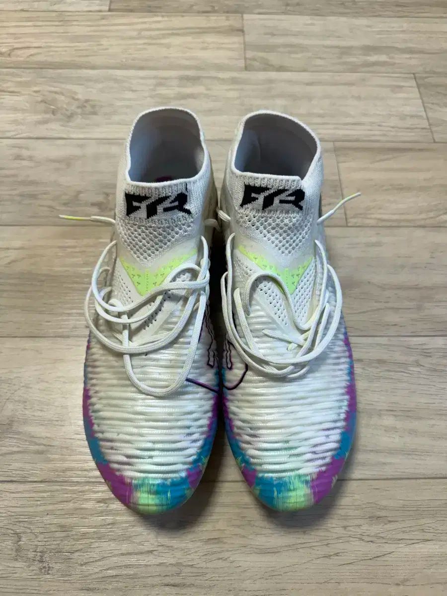 フューチャー Z 2.1 FG/AG プーマホワイト 27センチ プーマ 27センチ