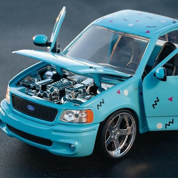 1/18 ミニカー　フォード　F-150 SVT 1990s 当時物 JADA TOYS 1990年代 1999 フォード F-150 SVT ライトニング