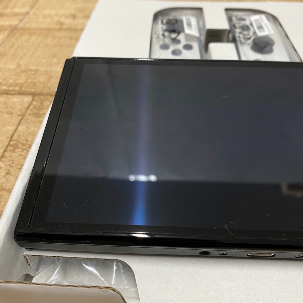 有機ELモデル ホワイト