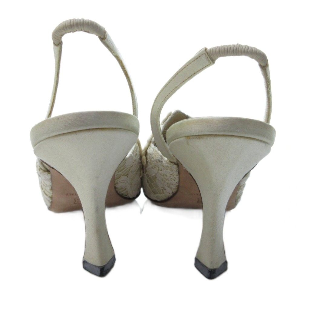 マノロブラニク