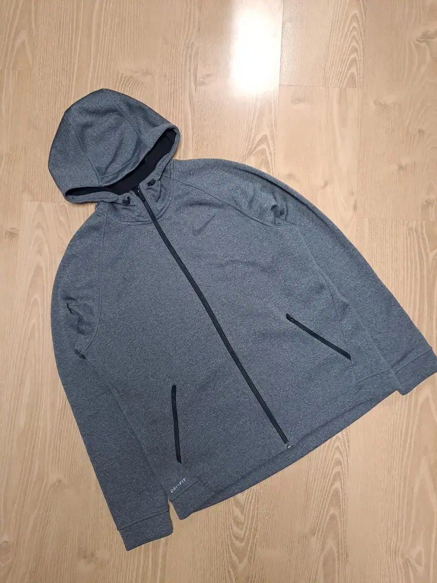 【雷市場（ポンジャン）商品韓国直送】 メンズ Nike(ナイキ） 裏起毛 フード付き ジップアップパーカー サイズ 110