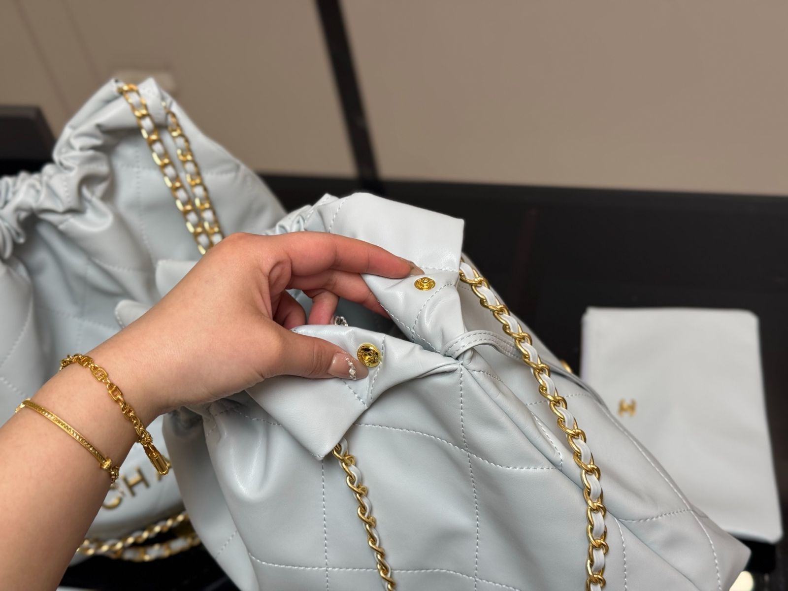 CHANEL - 2／12迄出品最終限界価格【新品】新作CHANEL23 ココネージ ユ org.jpg