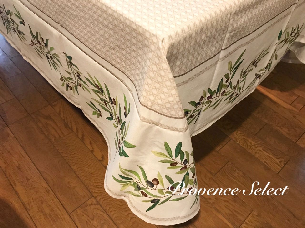 プロヴァンス柄テーブルクロス オリーブ オフホワイト コットン素材 4人掛け用