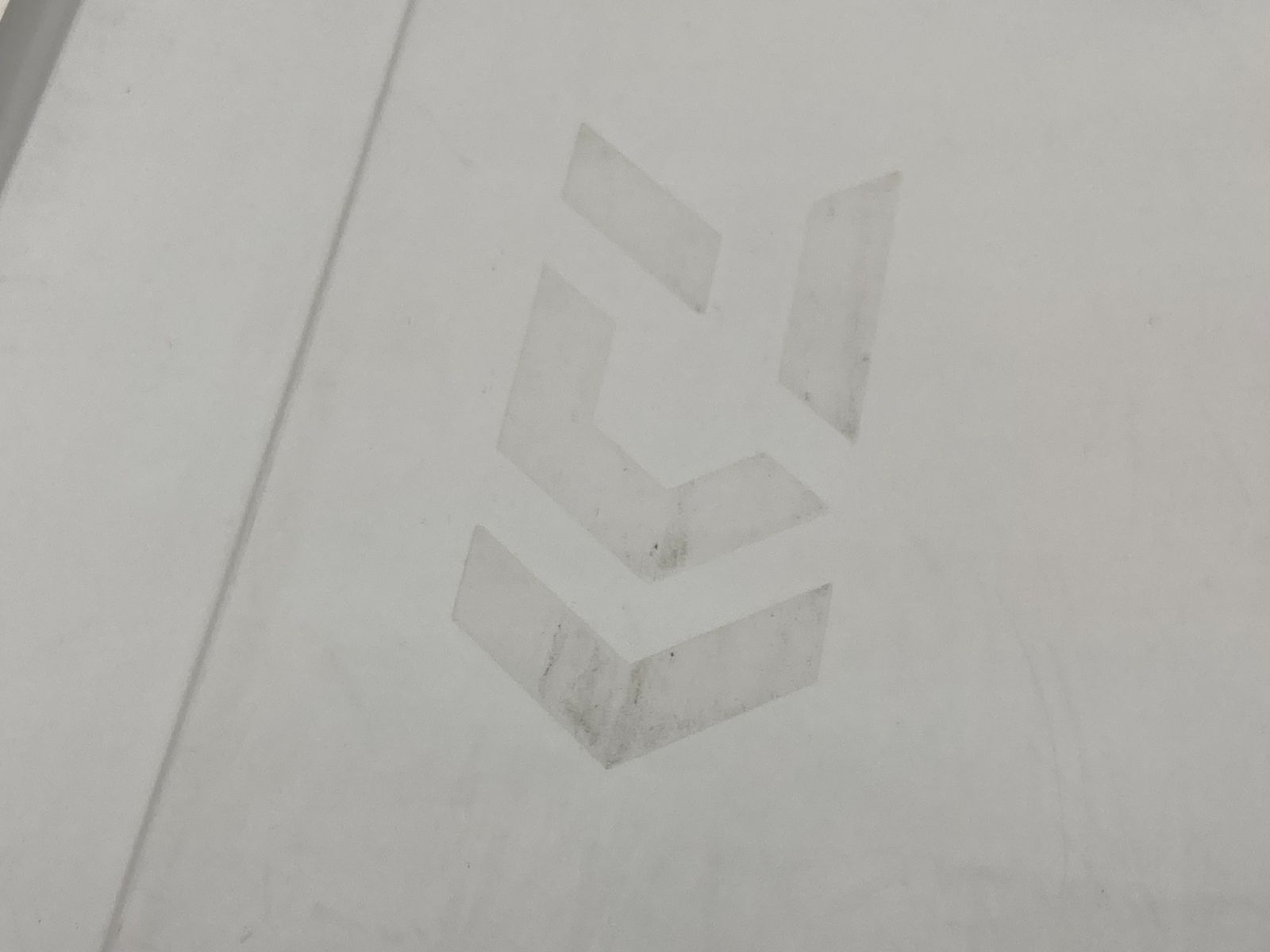 8672