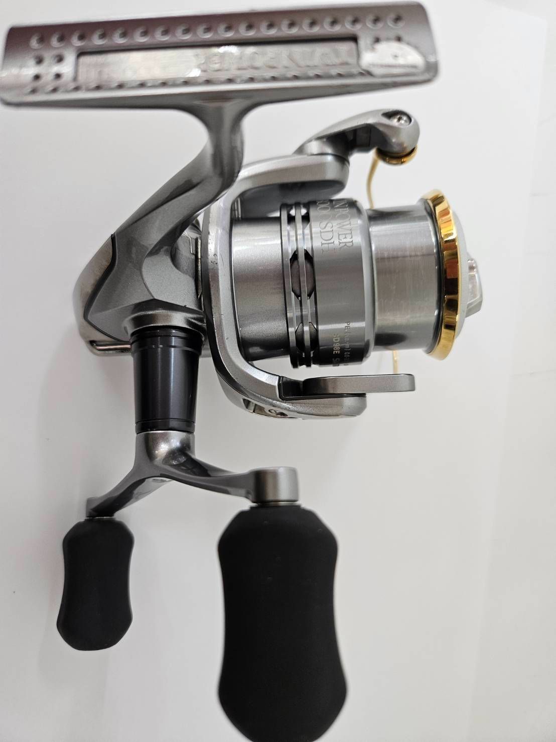 SHIMANO 11 TWINPOWER C3000SDH（12）ツインパワーC3000SDH バス