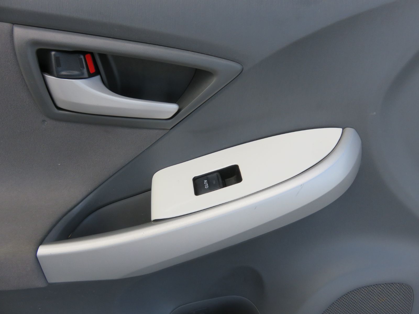 SFC2226 プリウス30系 ZVW30 ZVW35 後期 純正 フロント リア ドアトリム 内張り運転席助手席 パワーウインドウスイッチ 左右 前後 4点