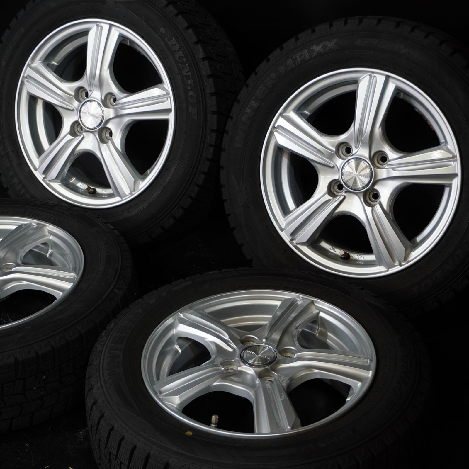 23年製 バリ山 ダンロップ WINTER MAXX WM02 | VIOLENTO 175|65R14 | 5.5J 50 100 4H 4本 スタッドレス フィット ヴィッツ キューブ等
