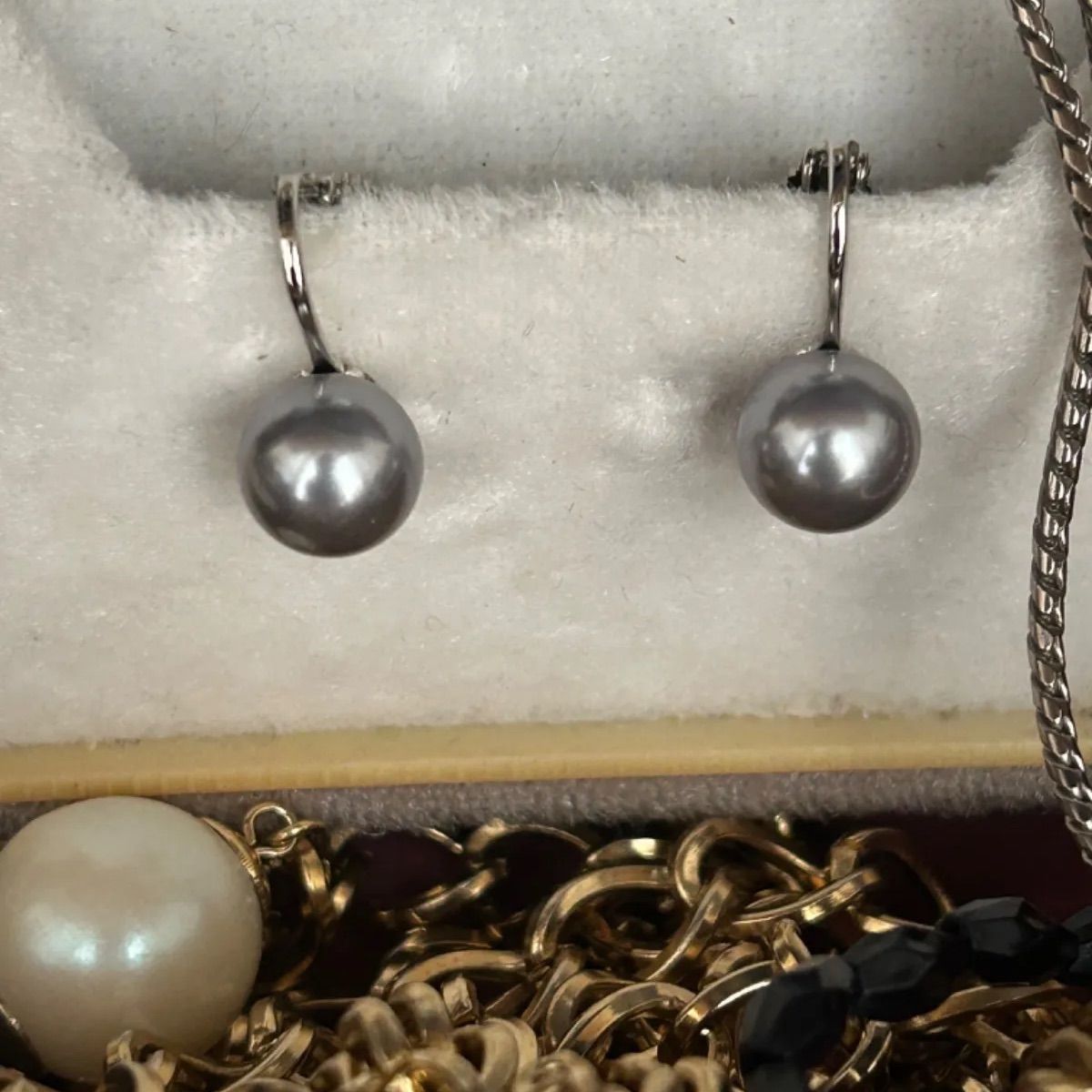 ク*ゲ様 遺品整理　生前整理　アクセサリー　まとめ売 ネックレス　イヤリング ブ 遺品整理 生前整理 アクセサリーまとめ売り ブローチ ネックレス