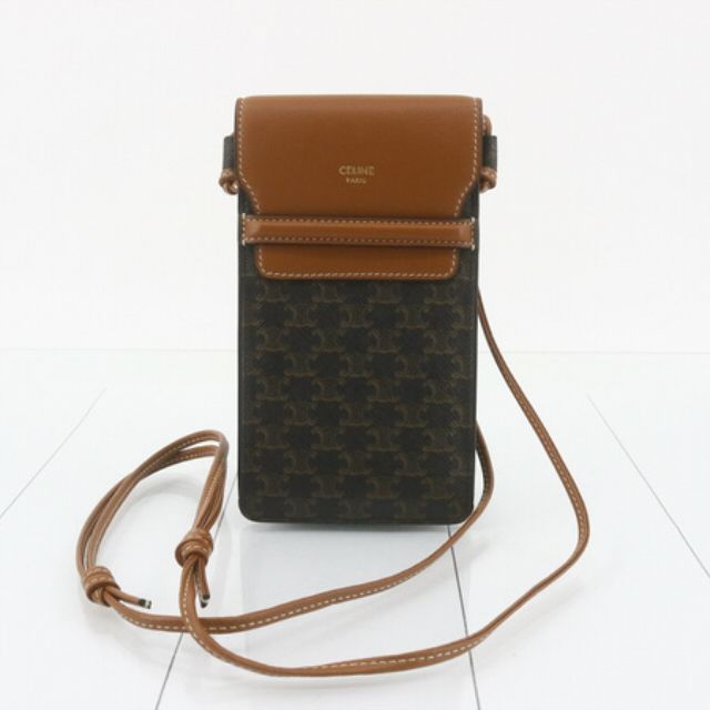 PRADA】レザー スマートフォンケース ショルダーバッグ サフィアーノ