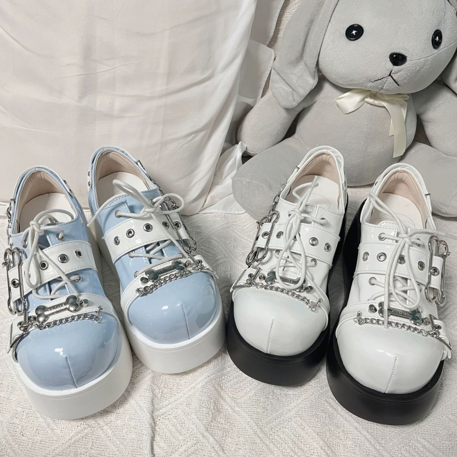 ホワイト 厚底 シューズ 白 チェーン 金具 パンク 地雷系 闇かわいい 