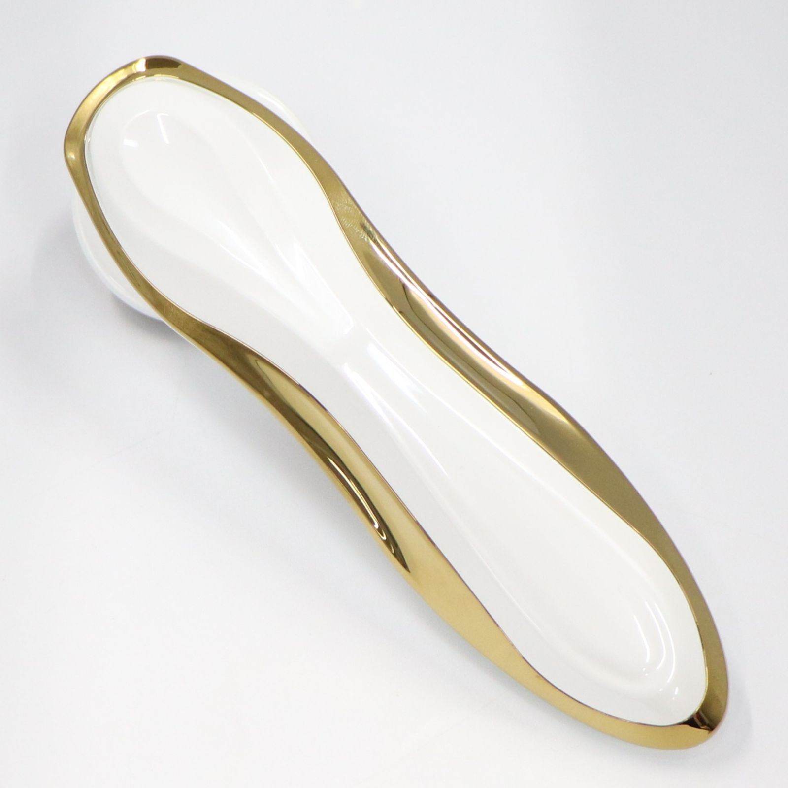 自然木の置物 高さ約30cm23kg 見た目も美しい天然木石の珪化木です