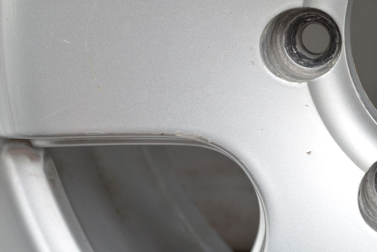 超美品バリ溝‼️265/65R17 PCD139.7スタットレスタイヤホイール4本