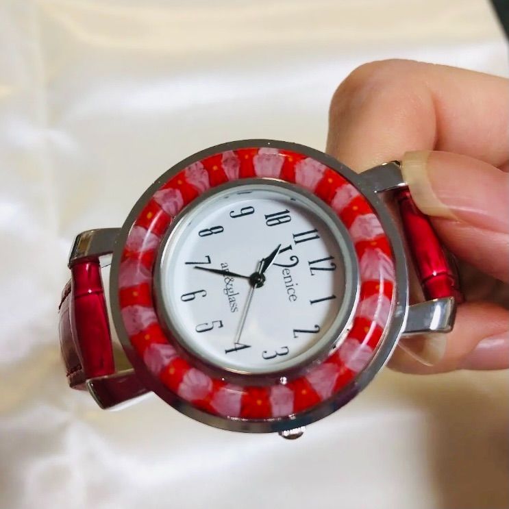 新品 ヴェニス腕時計♡ 赤色♡ イタリア製ベネチアンガラス 新品 ヴェニス腕時計♡ 赤色♡ イタリア製ベネチアンガラス