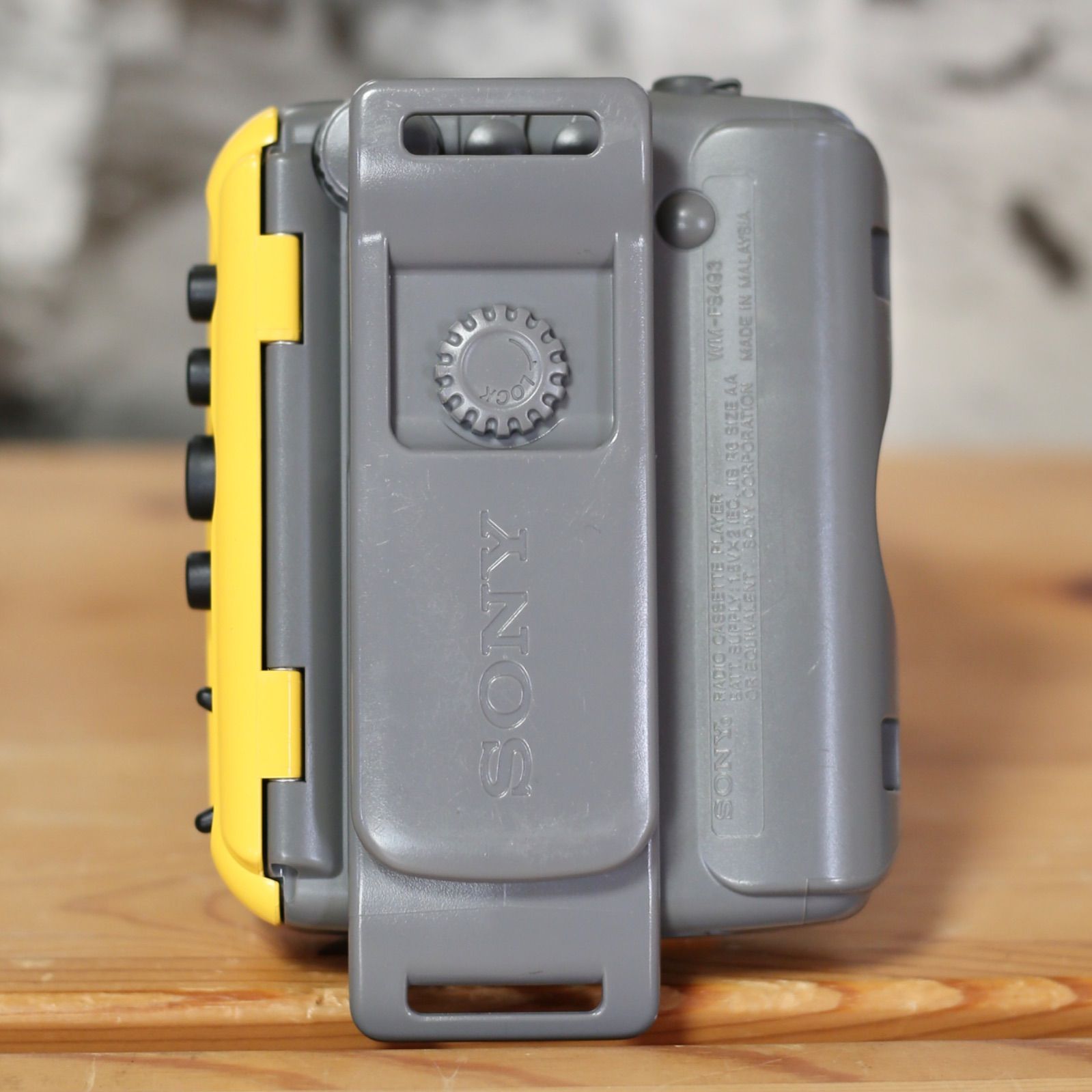 品質100％ 保証！ SONY SPORTS WALKMAN WM-FS493