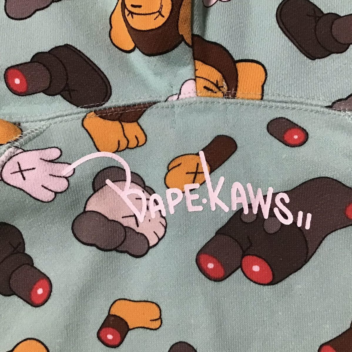 【美品】bape×kaws マイロモノグラム パーカー 　レディース 0000000088063_OX3Cfrm.jpg