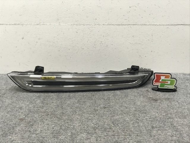 カイエン GTS 958/92A 純正 後期 左デイライト/デイタイムランニングライト LED 7P5.941.181.H/7P5941181H ポルシェ(133919)