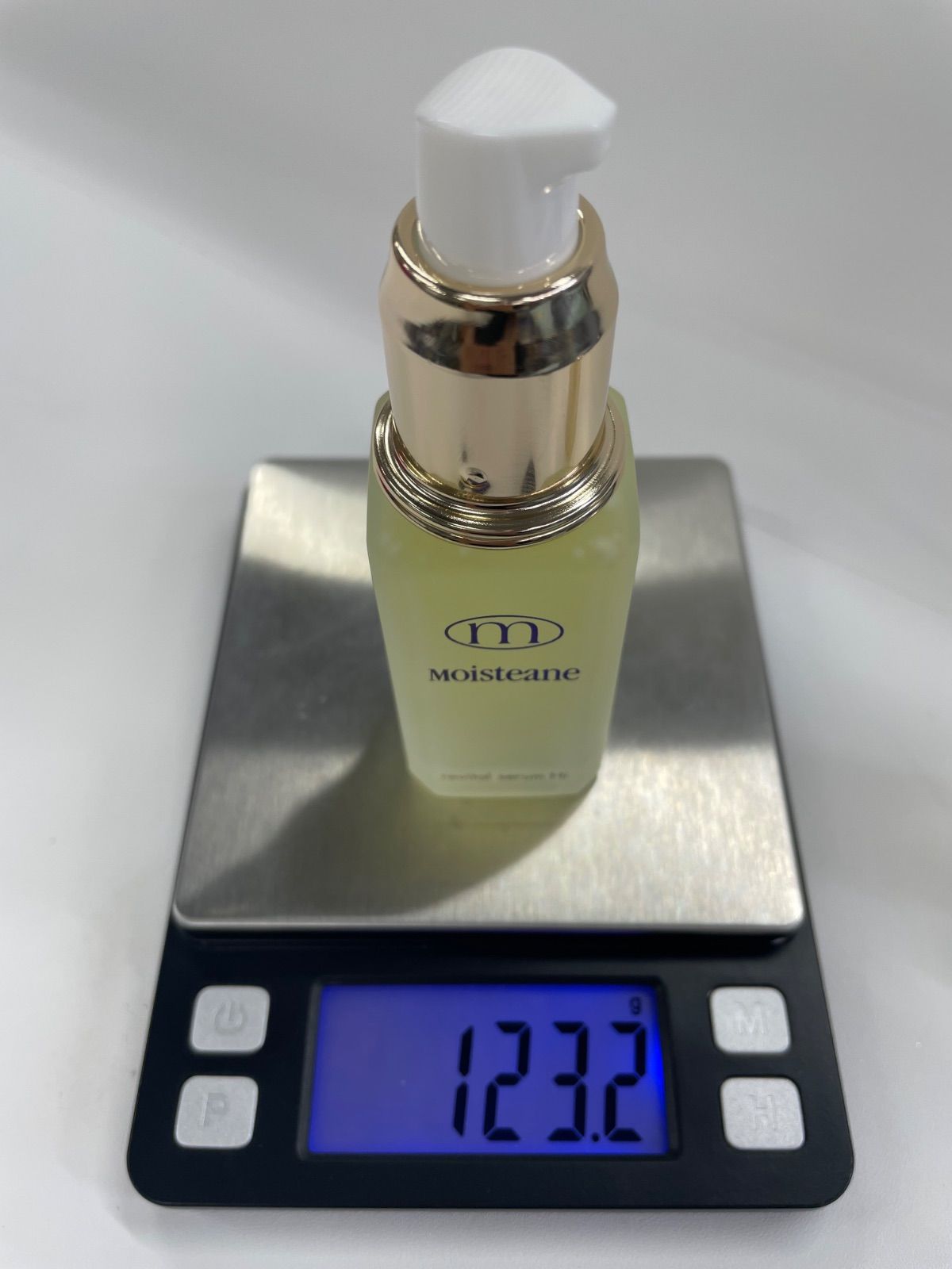 モイスティーヌ ホワイトセラムHi 35ml、リバイタルセラム S2656