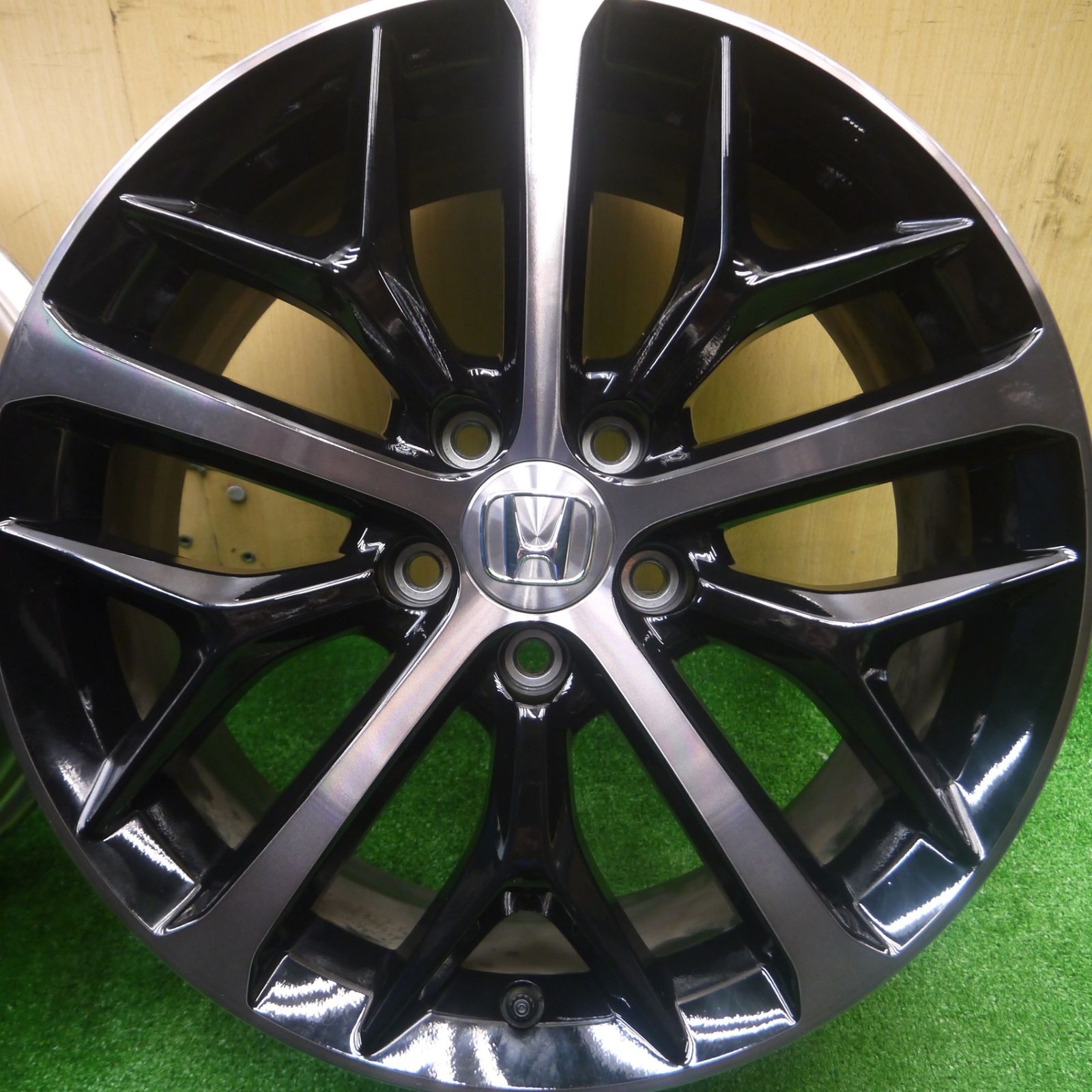 【未使用】シビックFK7後期型純正ホイール4本セット（ディスプレイラックサービス シビック純正 18インチ4本セット！美品入荷！｜グーネットピット