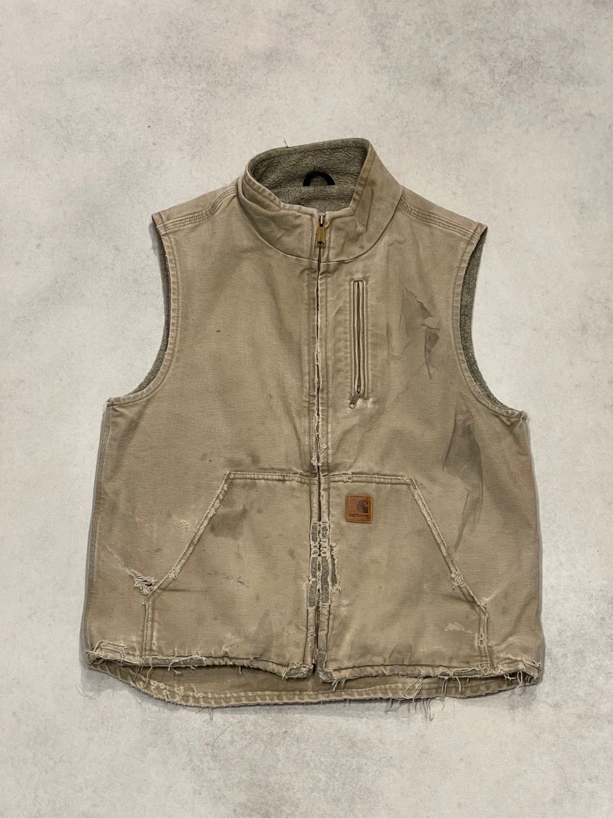 Carhartt ベージュ ダックベスト Carharttのベスト（ベージュ系）を使った人気ファッション