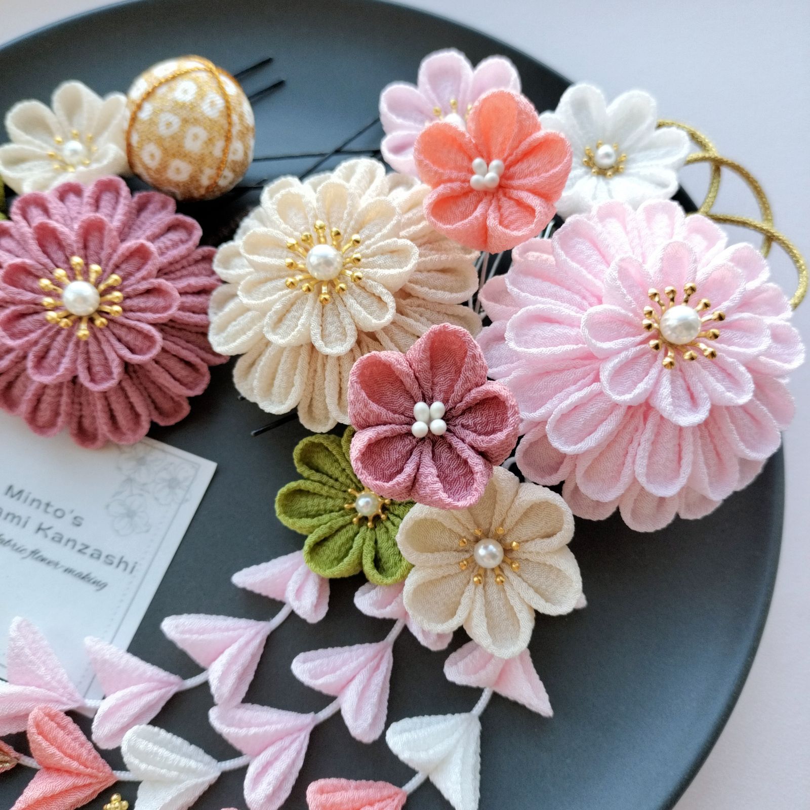 つまみ細工 髪飾り くすみ ピンク 白 成人式 卒業式 七五三 No.44 DECORATOM_COM_BR