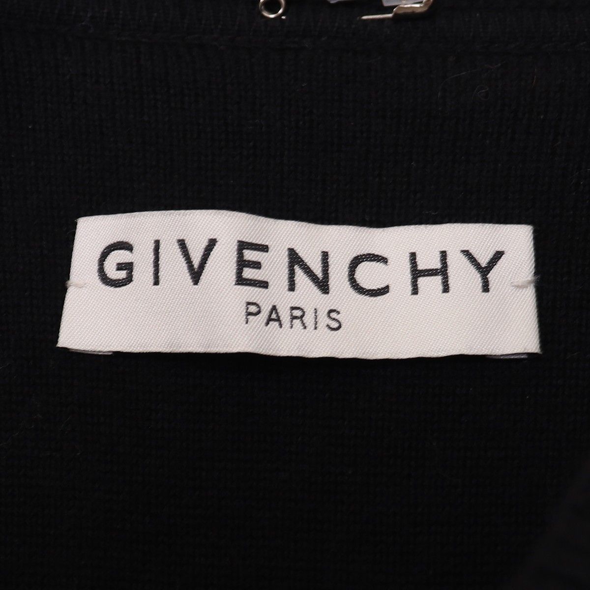 GIVENCHY