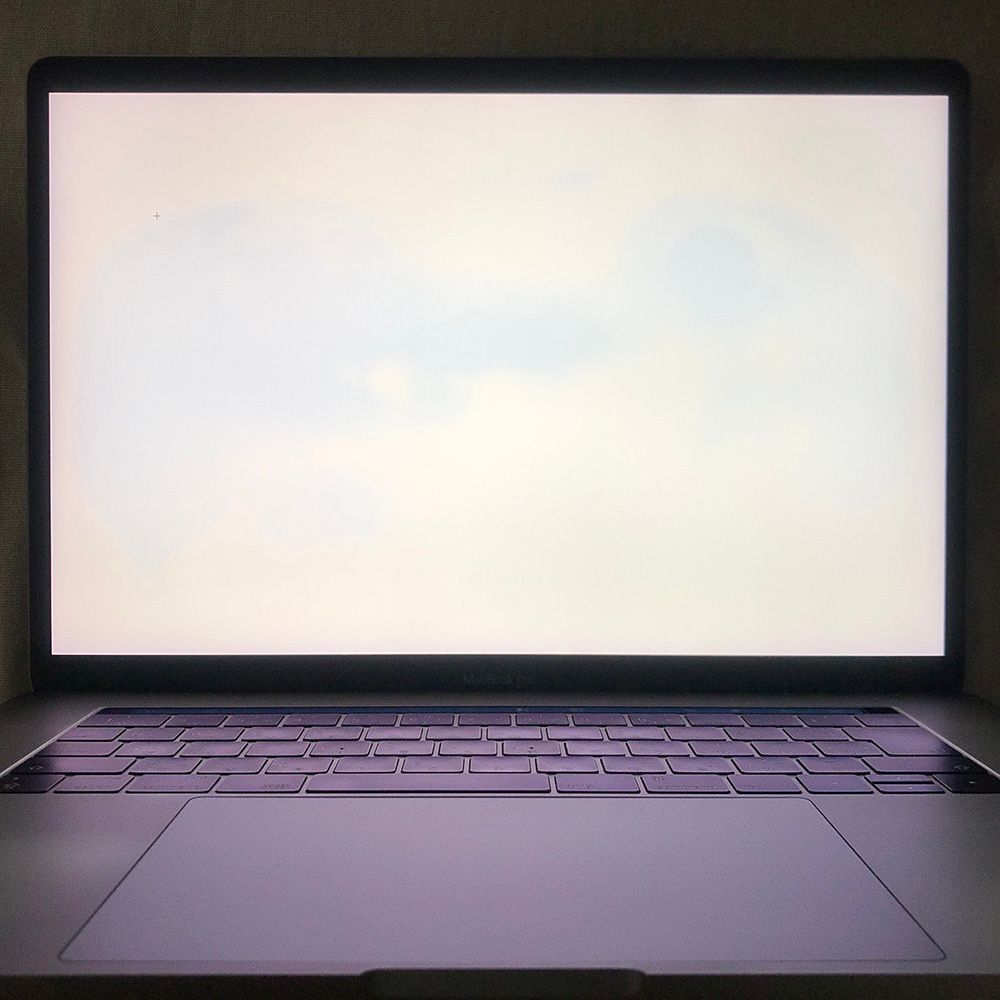 ◇ジャンク品・本体のみ◇Apple MacBook Pro (15-inch, 2017) 【Touch 