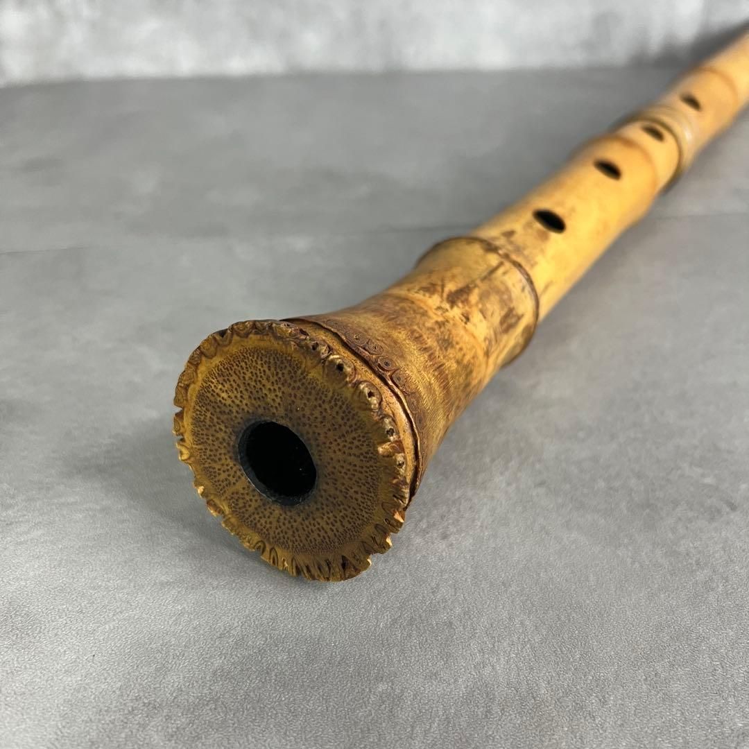 人気 尺八 真竹 琴古流 バチ型 印 あり 銀三線 1尺9寸 5孔 和楽器 漆 25M9250TR0000-01